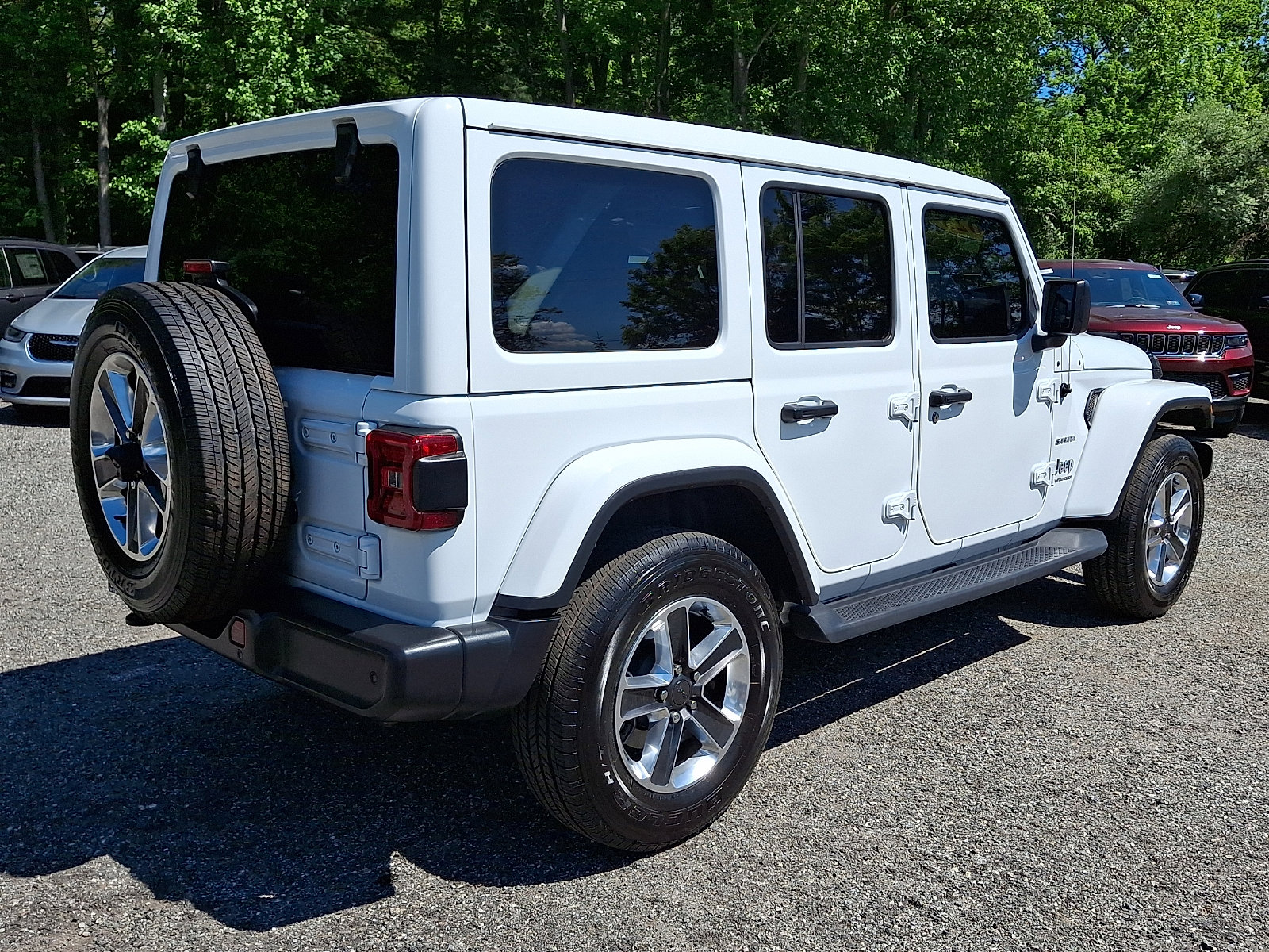Certified 2023 Jeep Wrangler Unlimited Sahara w/ LED Lighting Group AWD/4WD image 6