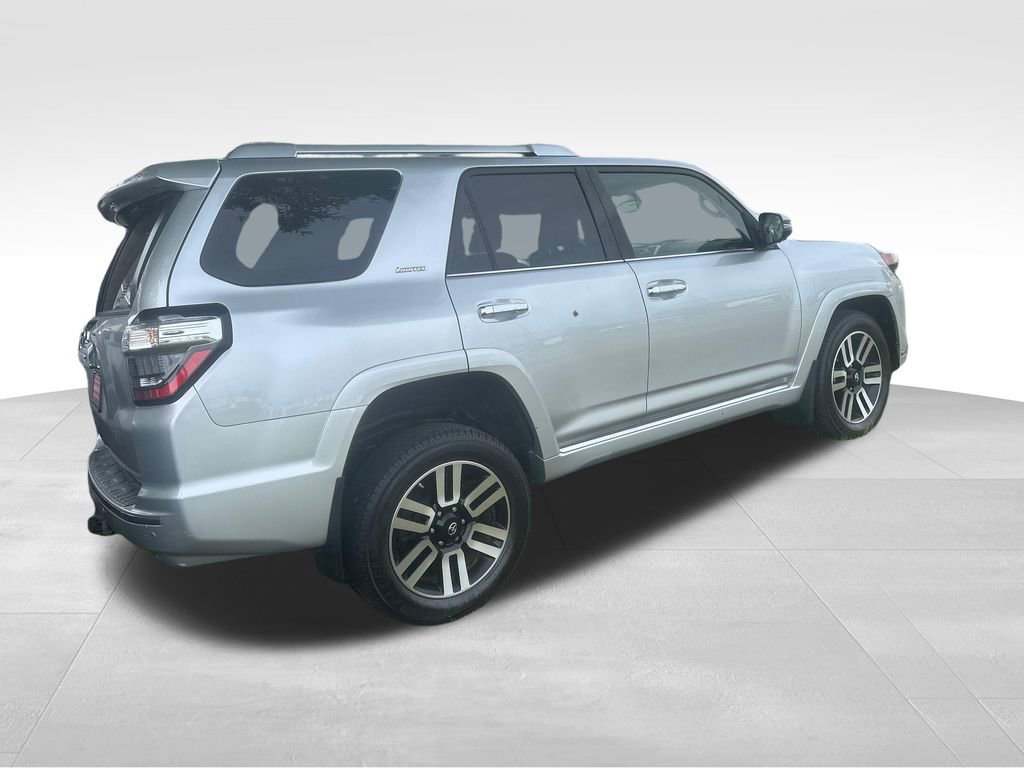 Used 2016 Toyota 4Runner Limited AWD/4WD image 10