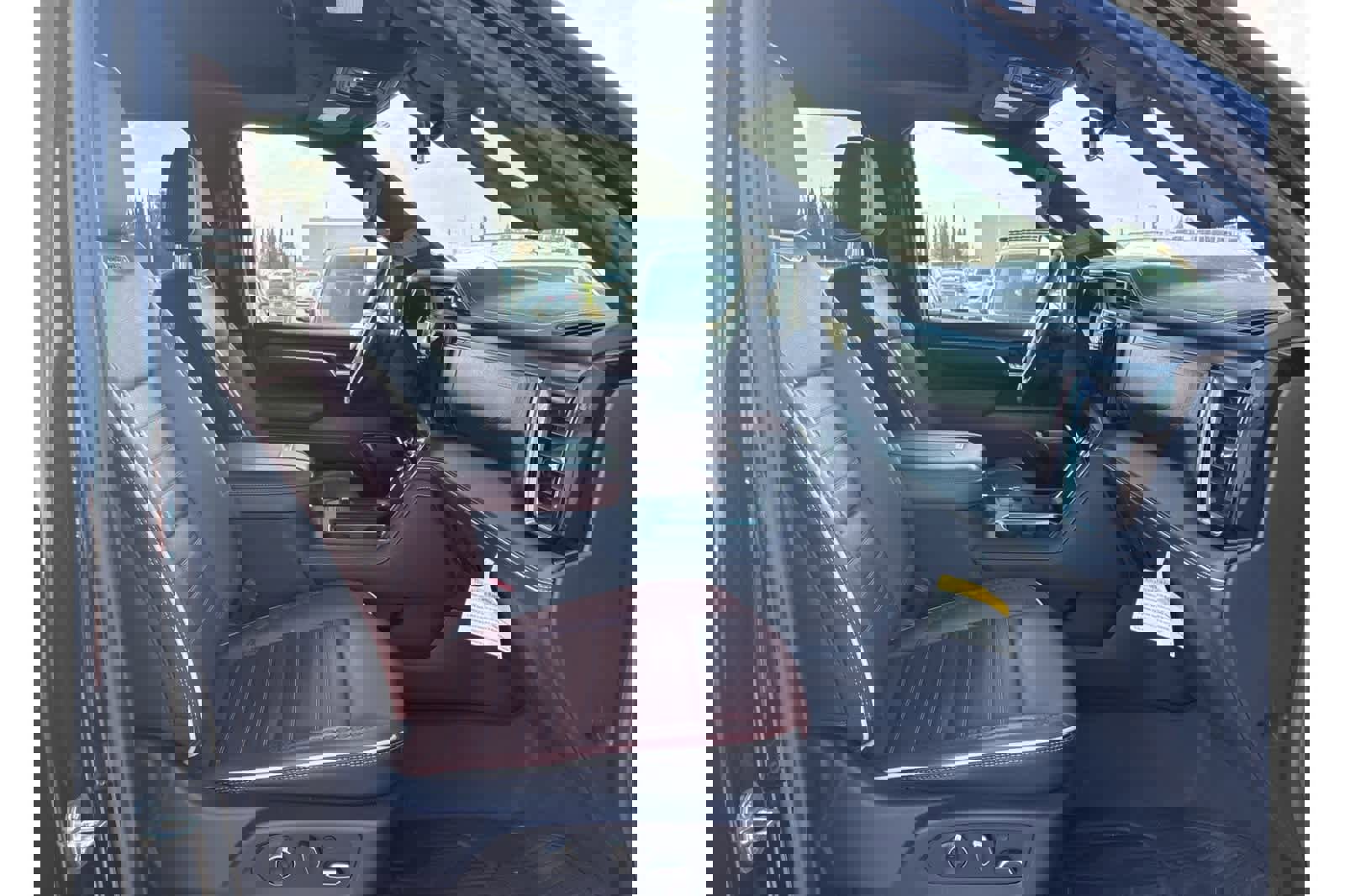 Used 2024 GMC Sierra 2500 Denali Ultimate image 14