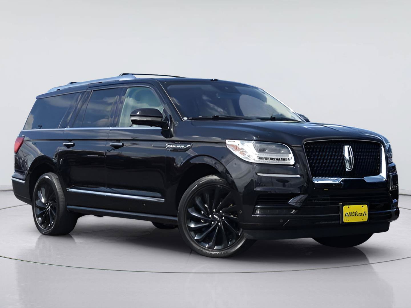 Used 2020 Lincoln Navigator L Reserve w/ Equipment Group 208A Reserve AWD/4WD image 2