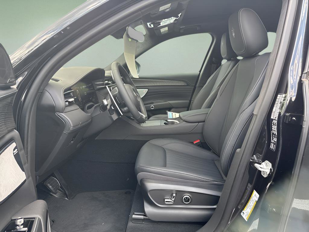 New 2025 Maserati Grecale Modena image 18