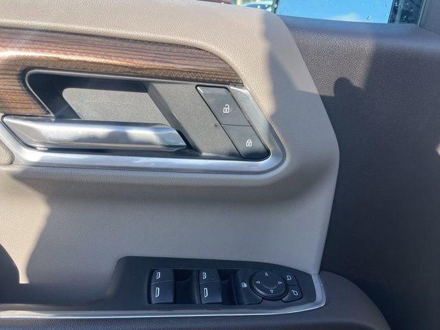 Used 2025 Chevrolet Silverado 1500 LT RWD image 15