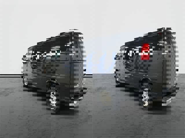 Used 2018 Chevrolet Express 3500 LT w/ LT Preferred Equipment Group image 7