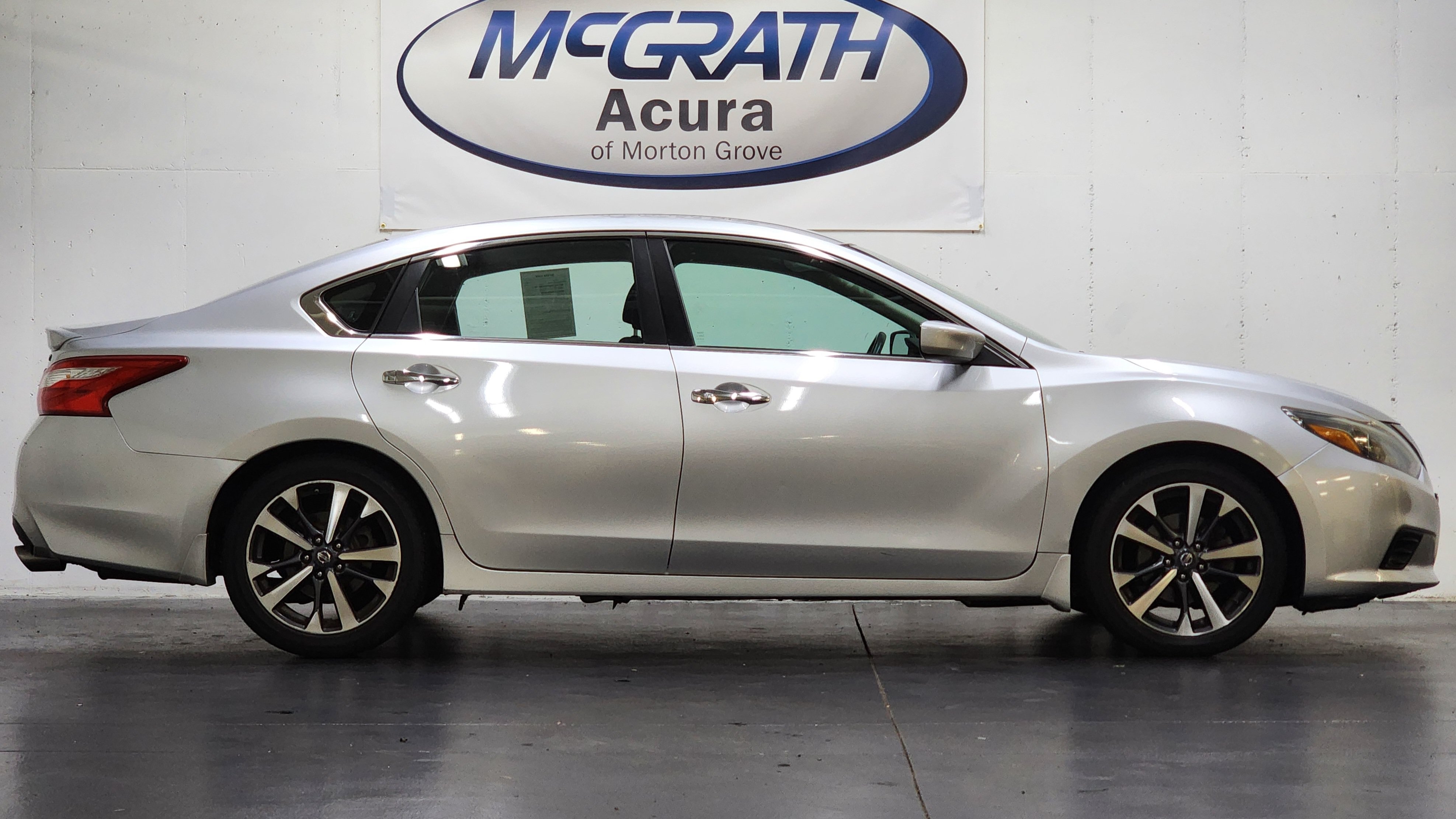Used 2016 Nissan Altima 2.5 SR FWD image 3