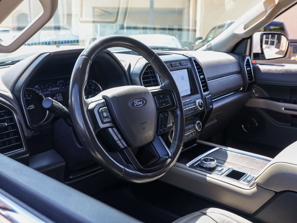 Used 2020 Ford Expedition Limited image 14