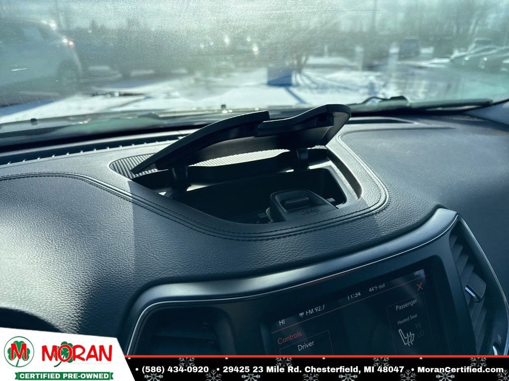 Used 2021 Jeep Cherokee Latitude Lux w/ Comfort/Convenience Group image 17