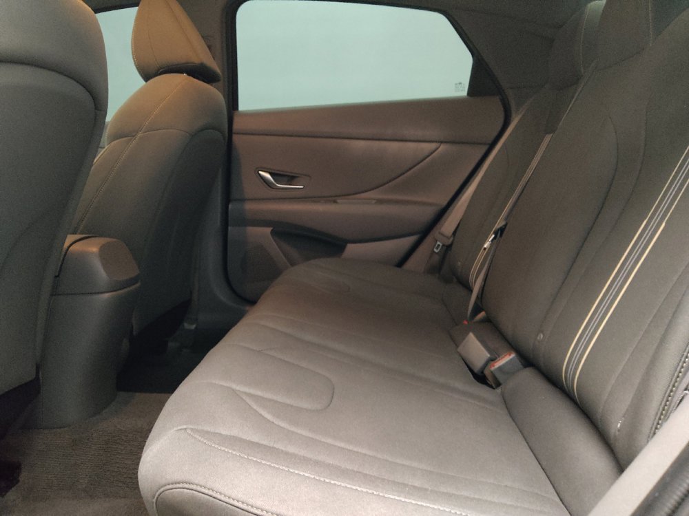 Used 2023 Hyundai Elantra SEL w/ Convenience Package FWD image 18