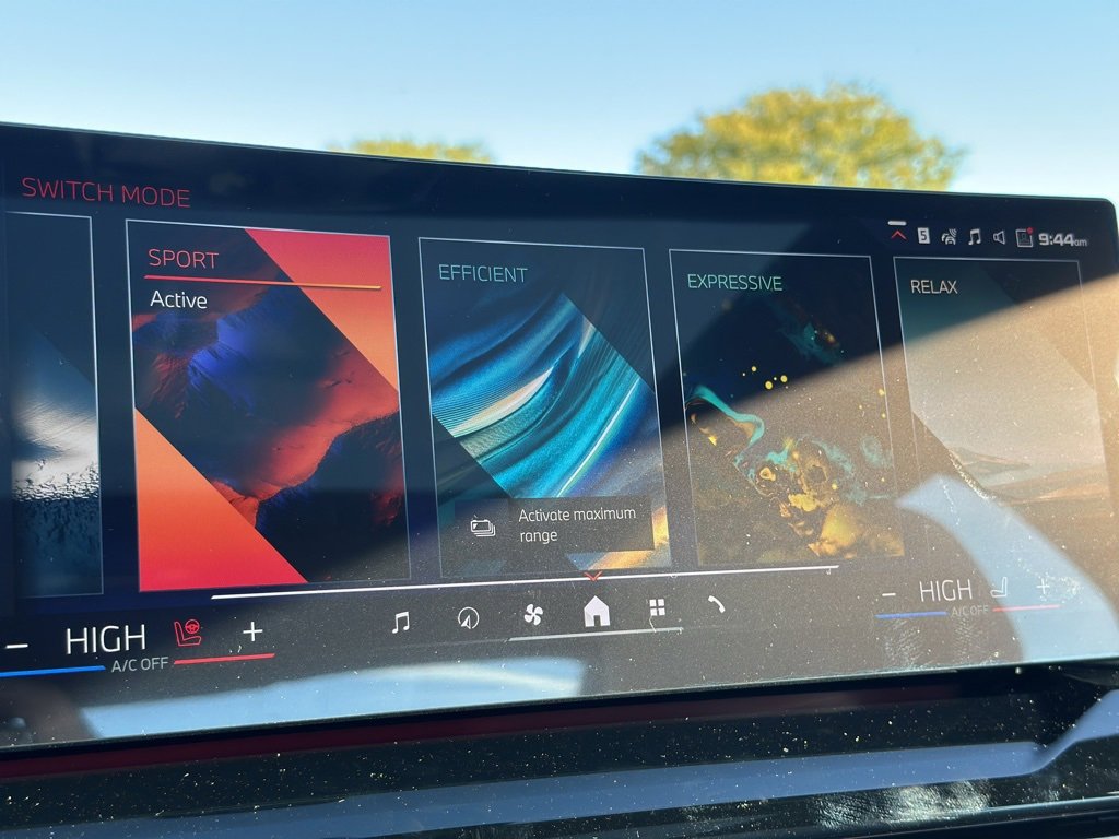 New 2025 BMW i5 M60 w/ Premium Package image 40