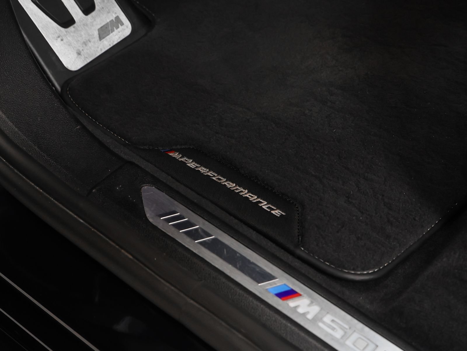 Used 2022 BMW X7 M50i AWD/4WD image 40