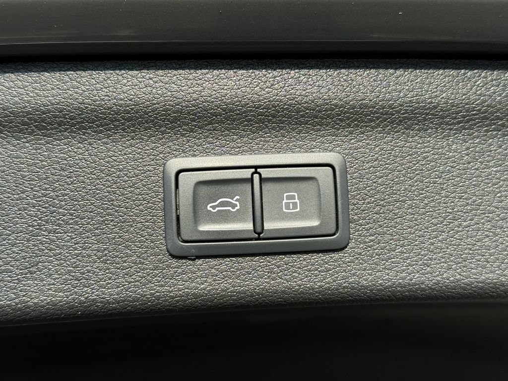 Used 2024 Audi Q3 2.0T Premium AWD/4WD image 10