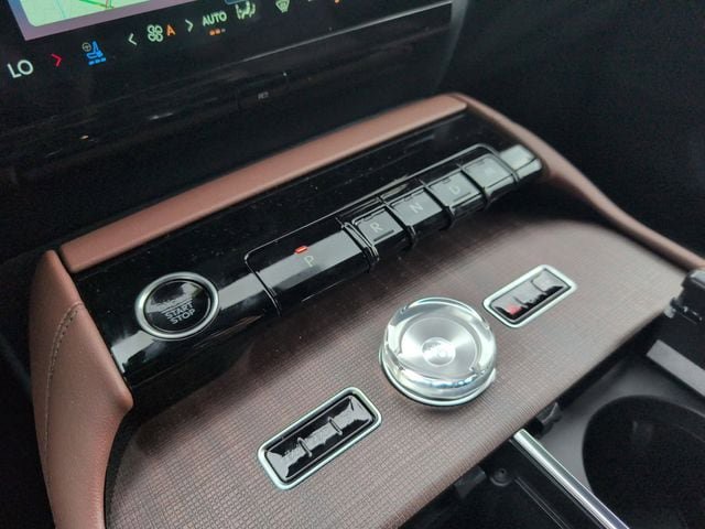New 2026 Lincoln Navigator Reserve AWD/4WD image 7