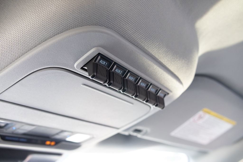 New 2024 Ford F550 4x4 Regular Cab Super Duty image 32