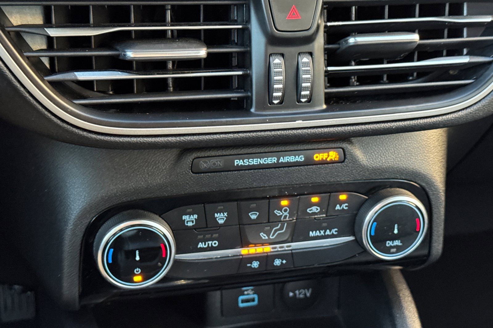 Certified 2022 Ford Escape SE w/ Convenience Package image 19