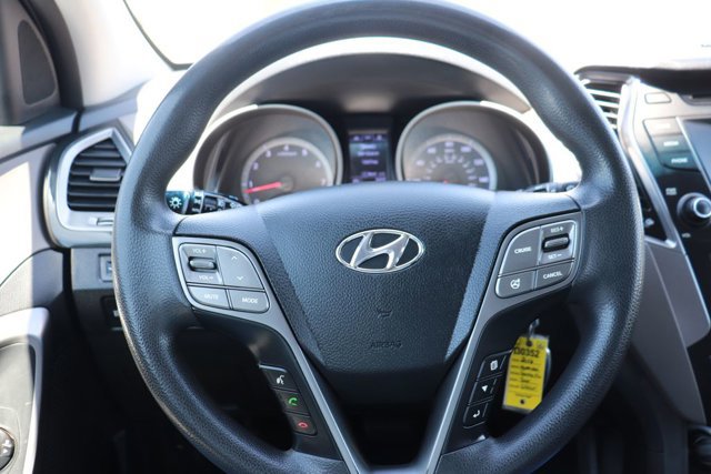 Used 2016 Hyundai Santa Fe SE FWD image 19