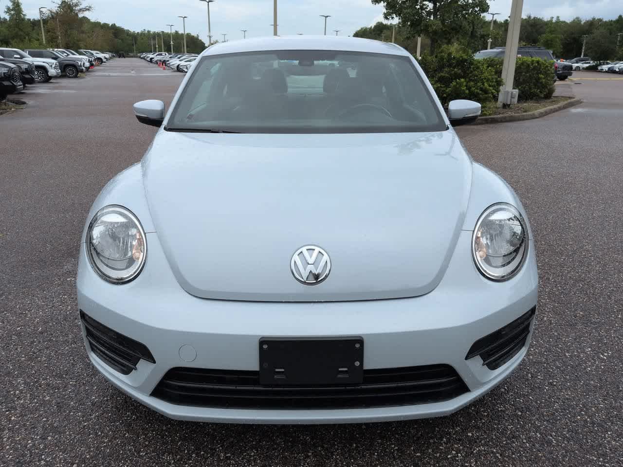 Used 2018 Volkswagen Beetle 2.0T S FWD image 9