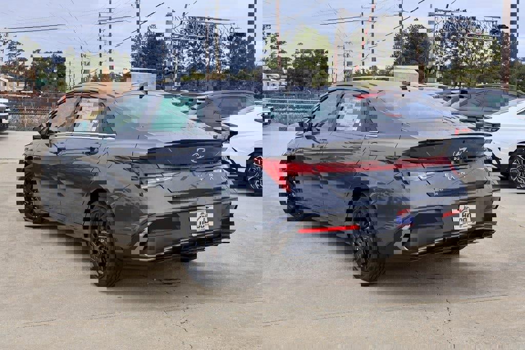 New 2026 Hyundai Elantra SEL Sport Premium image 2