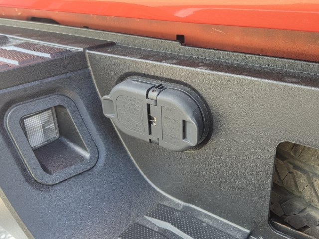 Used 2017 Toyota Tundra SR5 AWD/4WD image 8