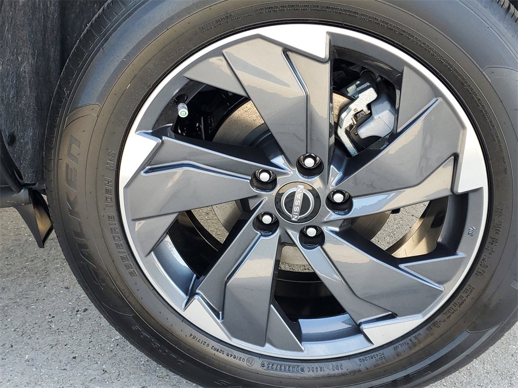 New 2026 Nissan Rogue SV w/ SV Premium Package image 5