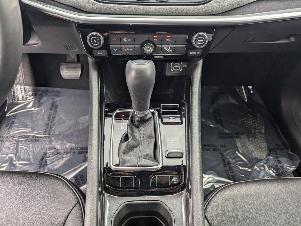 Certified 2024 Jeep Compass Latitude image 25