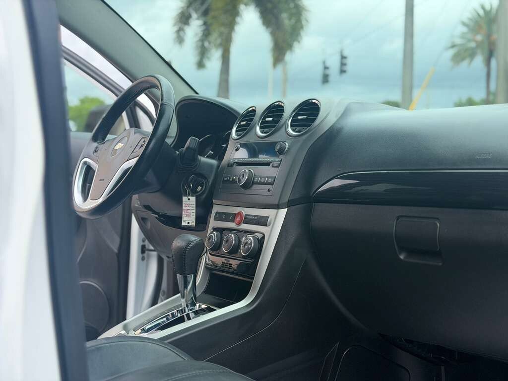 Used 2014 Chevrolet Captiva Sport LTZ FWD image 16