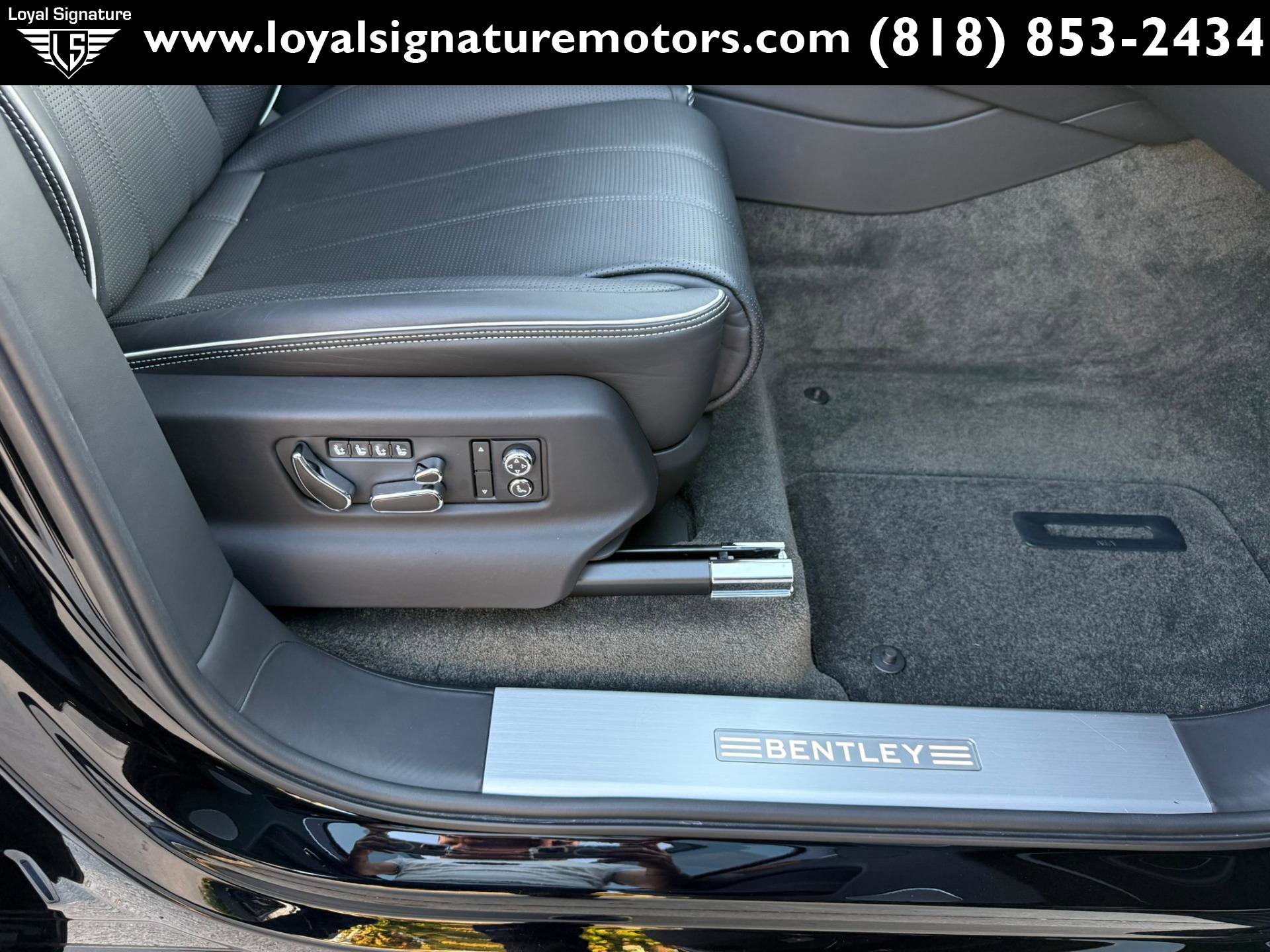 Used 2021 Bentley Bentayga image 40