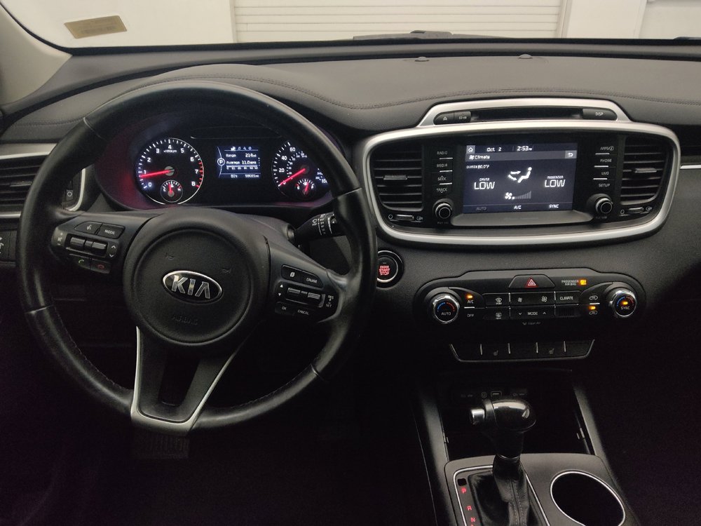 Used 2017 Kia Sorento AWD w/ LX Convenience Package image 22
