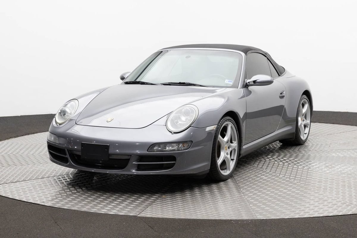 Used 2006 Porsche 911 Carrera 4 AWD/4WD image 2