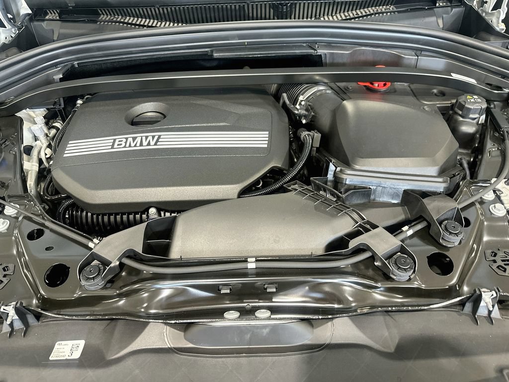 New 2026 BMW X2 xDrive28i w/ Technology Package AWD/4WD image 32