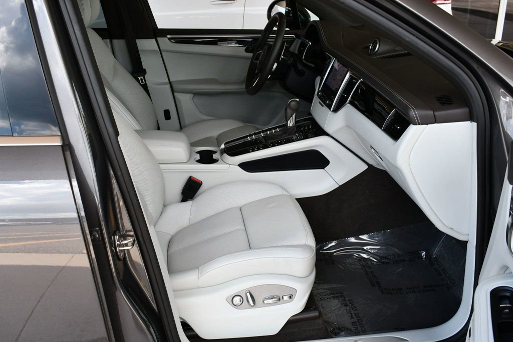 Used 2017 Porsche Macan S image 45