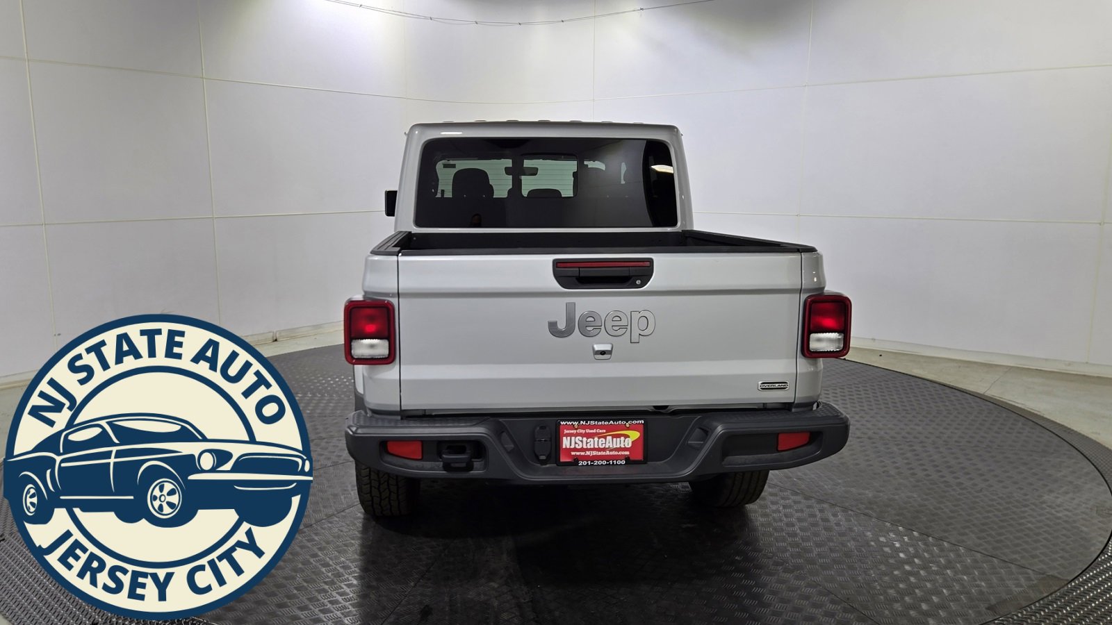 Used 2023 Jeep Gladiator Overland image 6