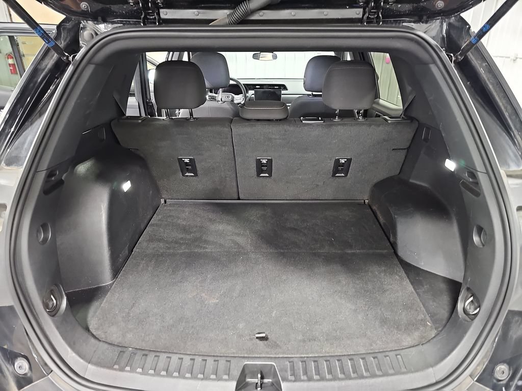 Used 2025 GMC Terrain Elevation AWD/4WD image 12