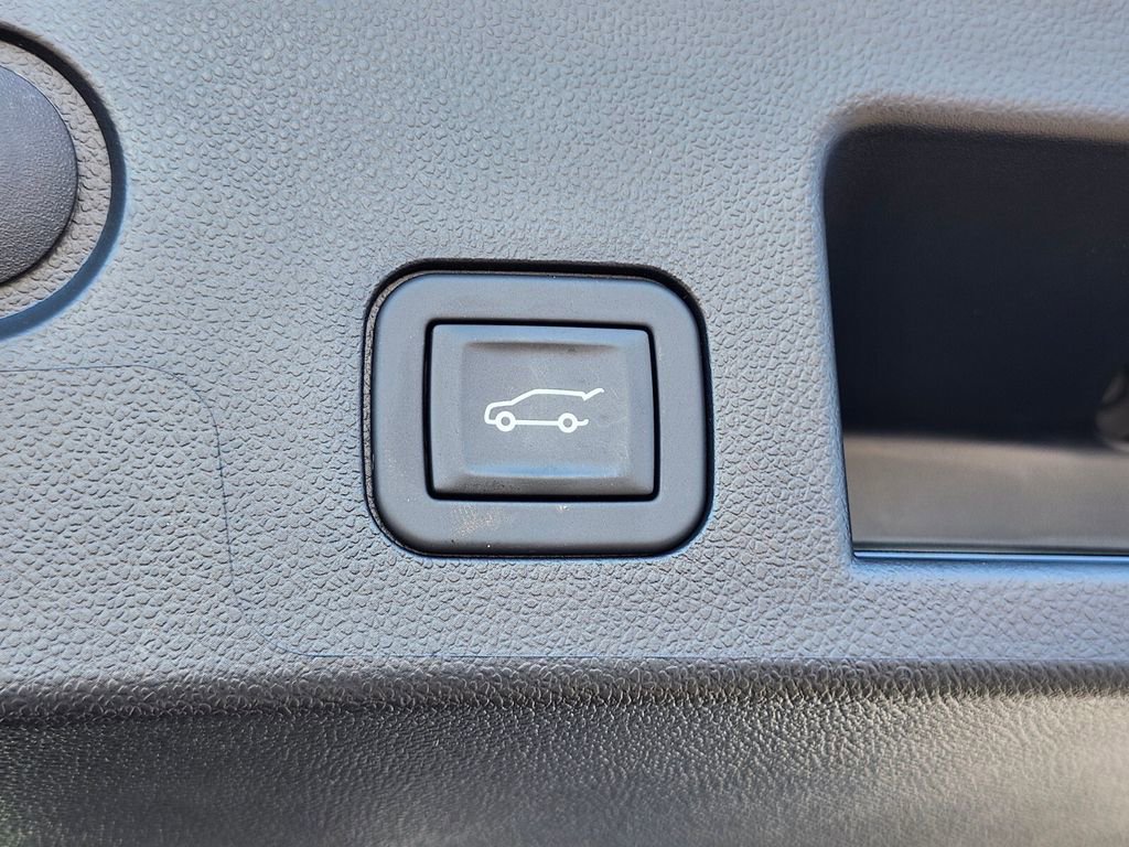Used 2026 Chevrolet Equinox ACTIV w/ Convenience Package III image 30