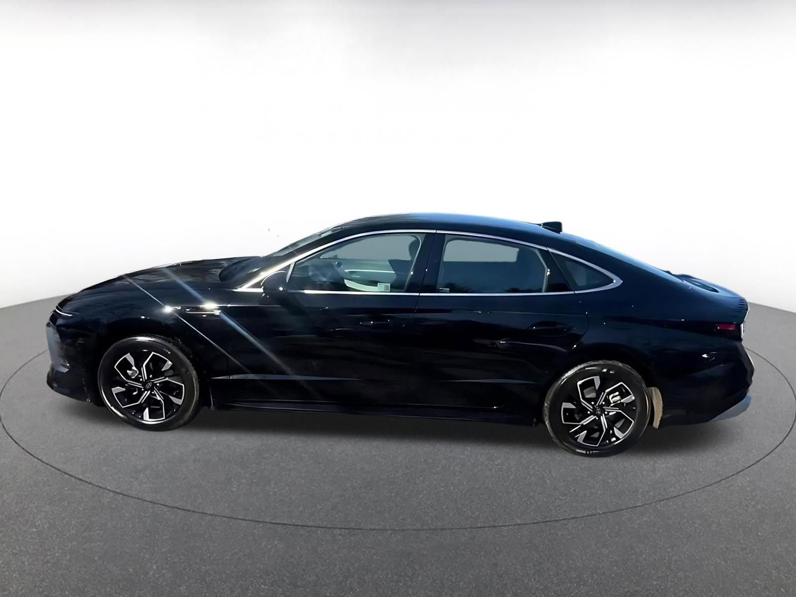 Used 2025 Hyundai Sonata SEL FWD image 7