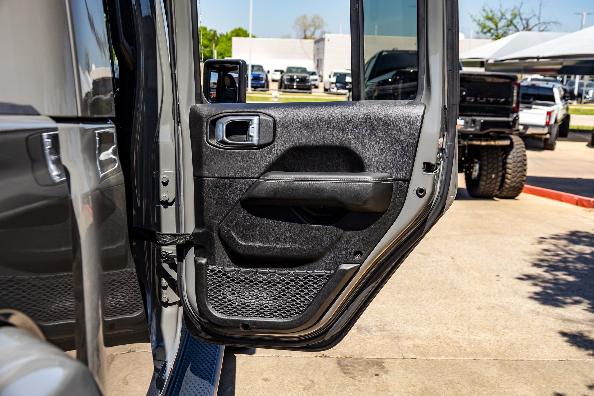 Used 2021 Jeep Gladiator Overland w/ Popular Equipment Package image 37