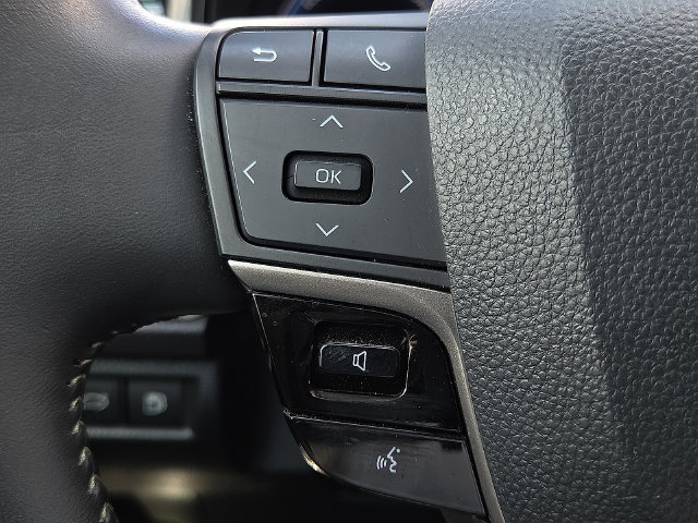 Used 2025 Toyota Camry XLE FWD image 22