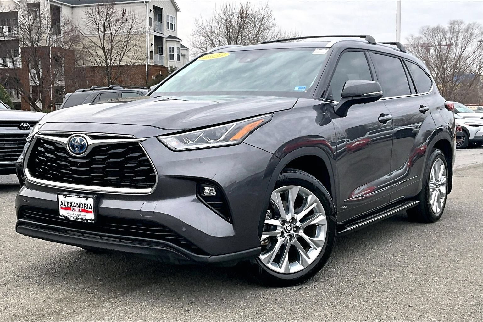Used 2023 Toyota Highlander Limited