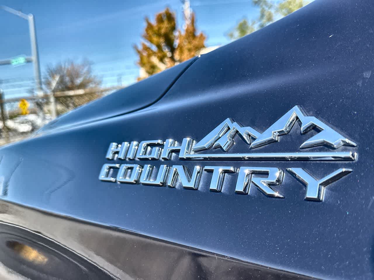 Used 2021 Chevrolet Tahoe High Country w/ Premium Package AWD/4WD image 9