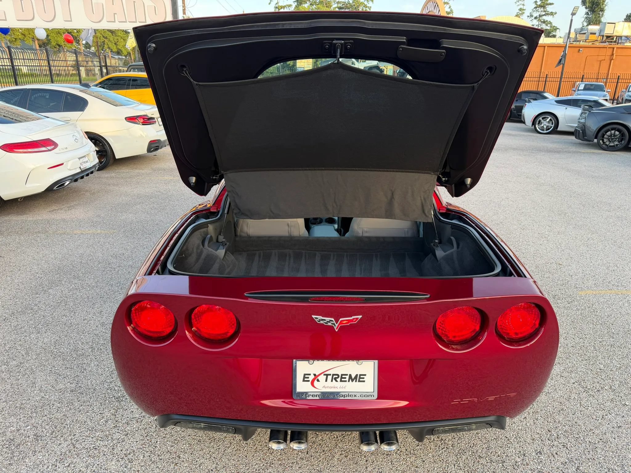 Used 2005 Chevrolet Corvette Coupe w/ Preferred Equipment Group RWD image 34