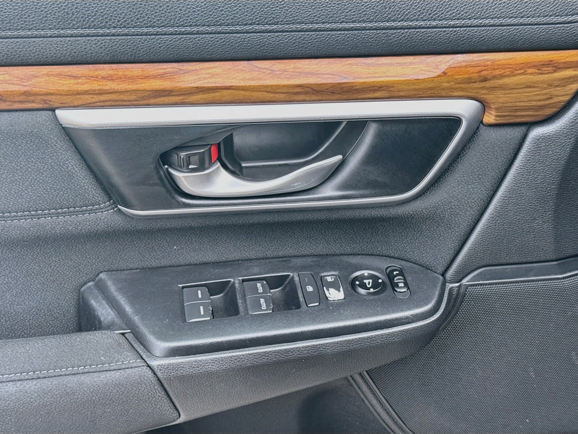Used 2022 Honda CR-V EX image 16
