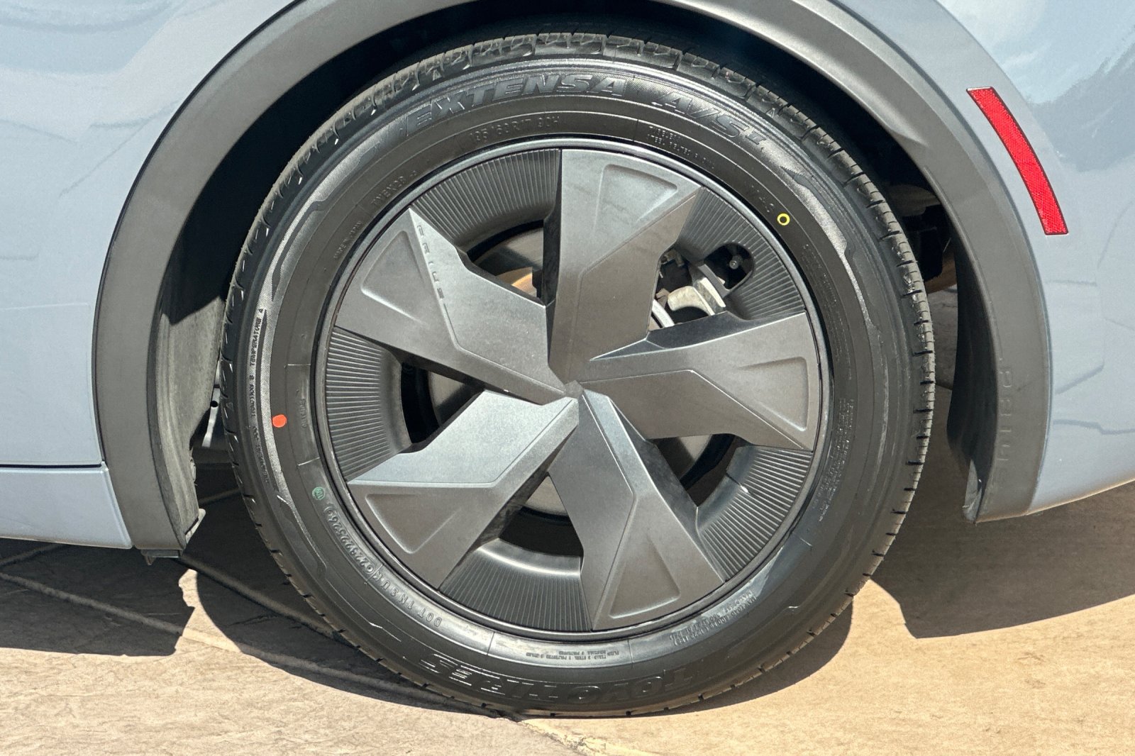 Used 2025 Toyota Prius LE FWD image 32
