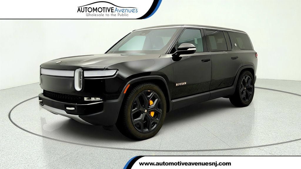 Used 2024 Rivian R1S Adventure AWD/4WD image 1