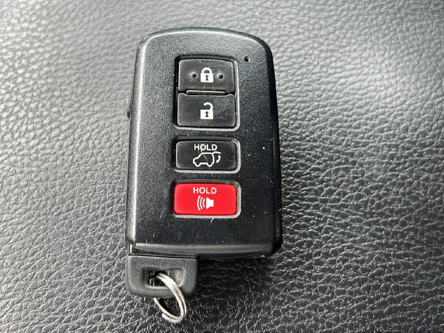 Used 2018 Toyota RAV4 XLE FWD image 27