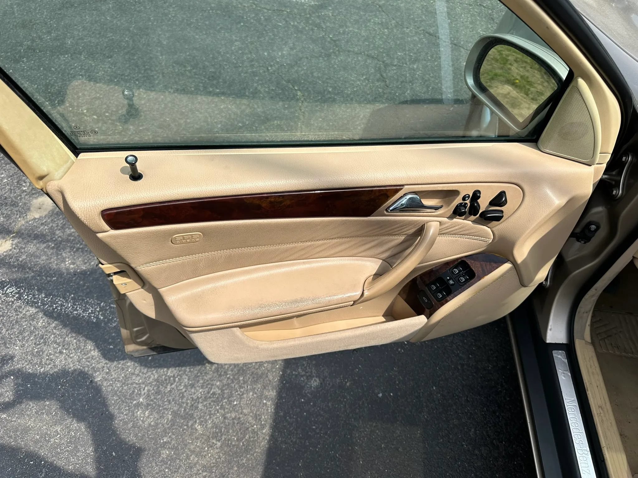 Used 2001 Mercedes-Benz C 320 Sedan image 31