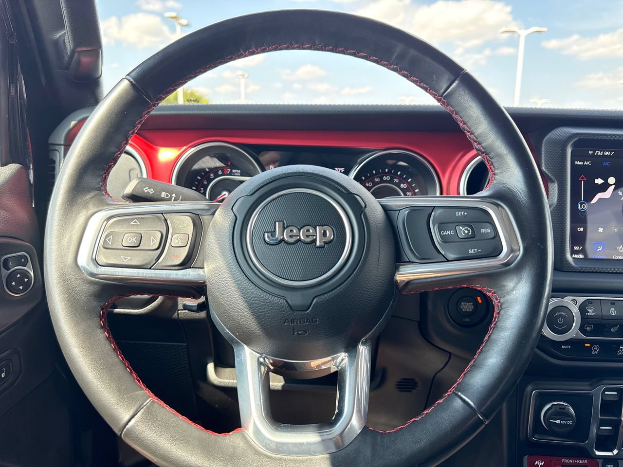 Used 2022 Jeep Gladiator Rubicon w/ LED Lighting Group AWD/4WD image 16