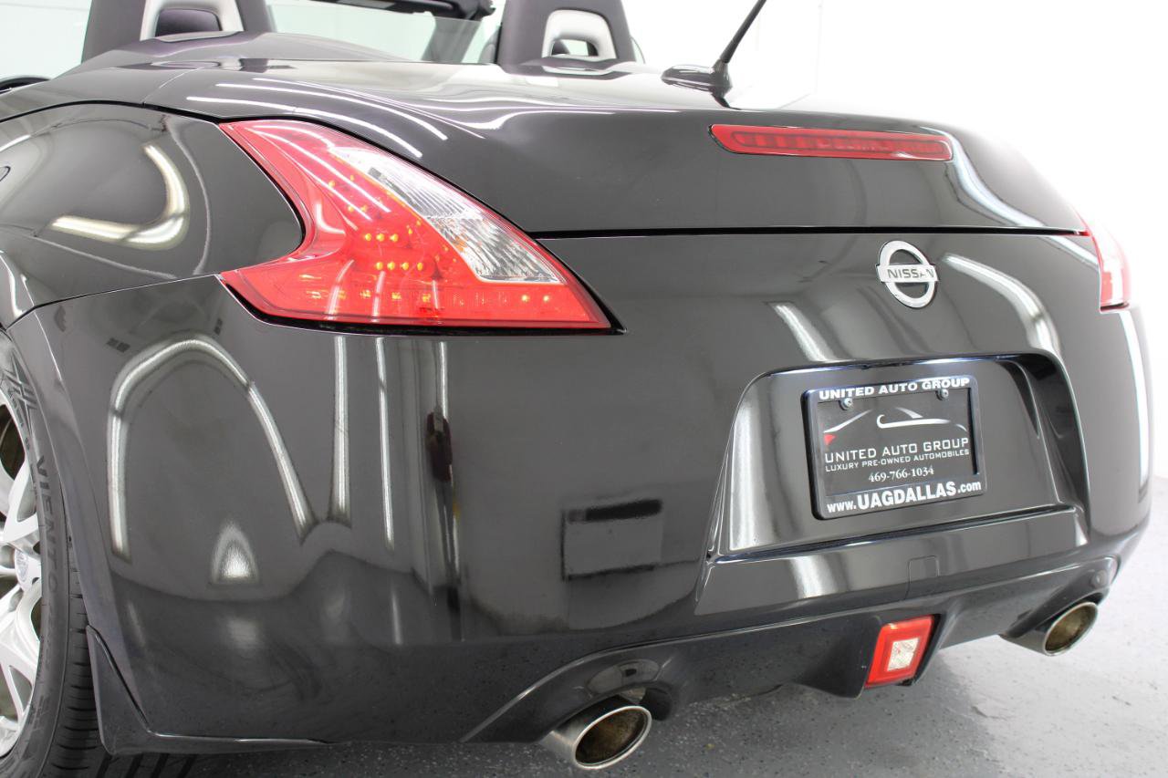 Used 2010 Nissan 370Z Touring w/ Sport Pkg RWD image 24