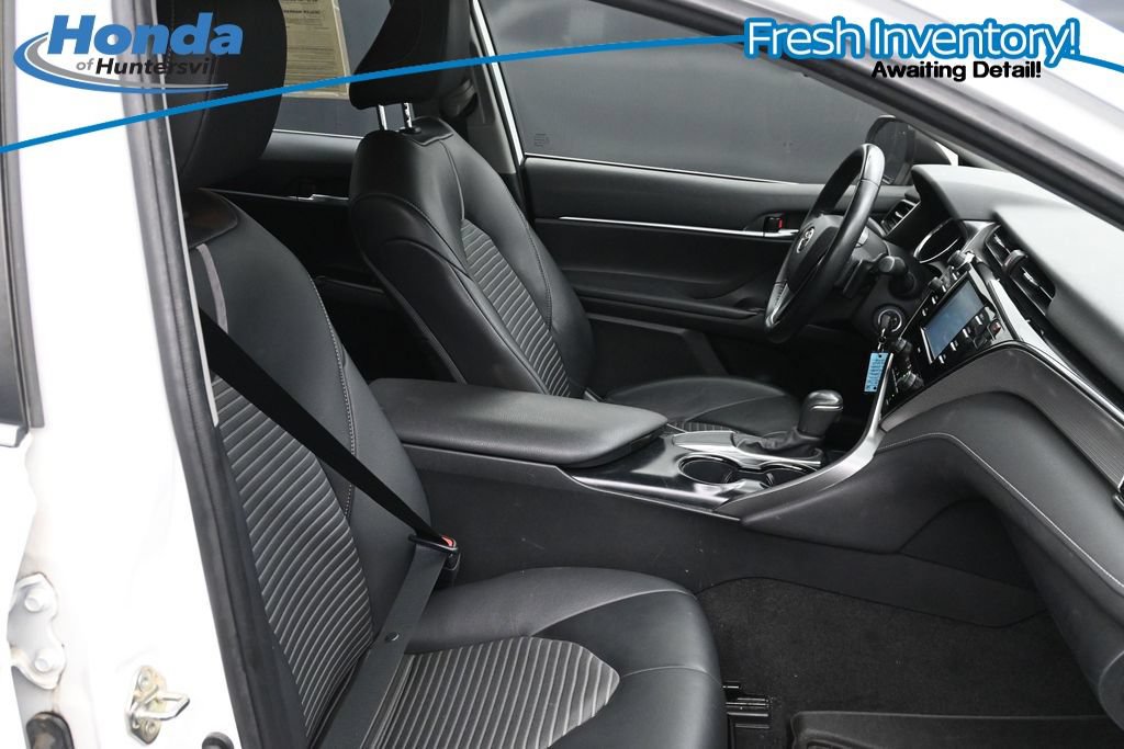 Used 2020 Toyota Camry SE FWD image 12