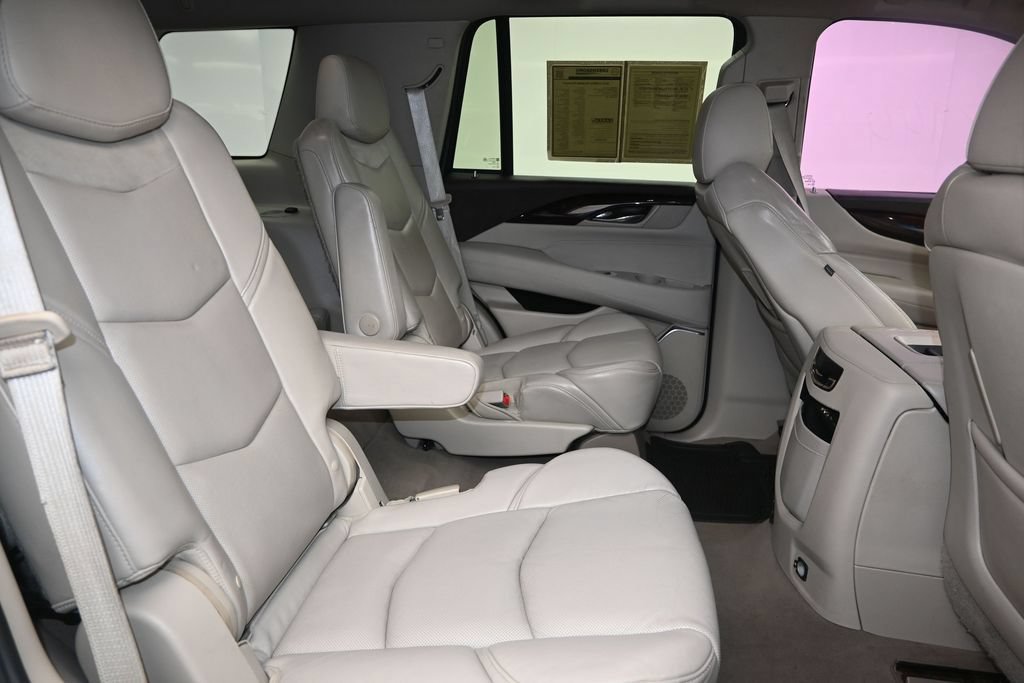 Used 2015 Cadillac Escalade Premium RWD image 17