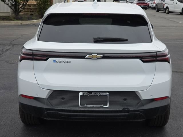 New 2026 Chevrolet Equinox EV LT image 16