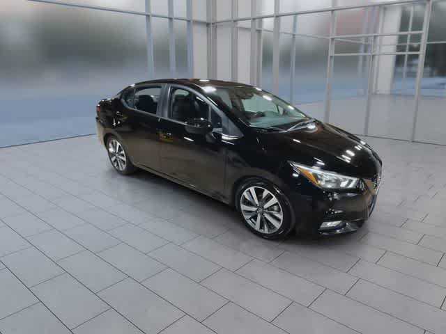 Used 2020 Nissan Versa SR FWD image 2