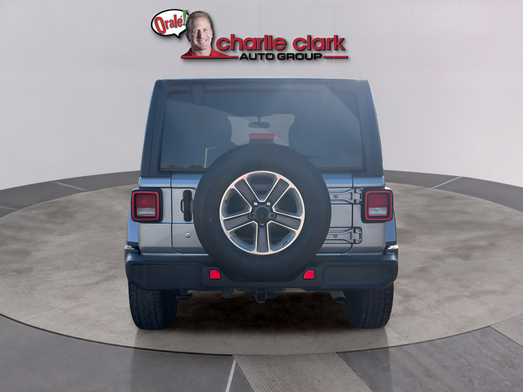 Used 2020 Jeep Wrangler Unlimited Sahara AWD/4WD image 5